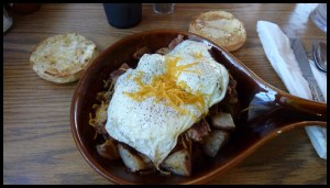 moi, je mange léger : œufs, patates, saucisses et muffins