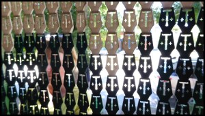 sympa le rideau avec des petits cerceuil