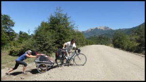 Un couple d'allemand en vadrouille pendant 3 mois avec leur bébé de 8 mois