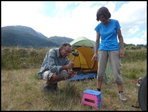maillet et tabouret pliant, génial