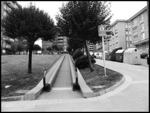 Escalator en ville... Sympa pour les vieux. Beaucoup moins pour les futurs obèses